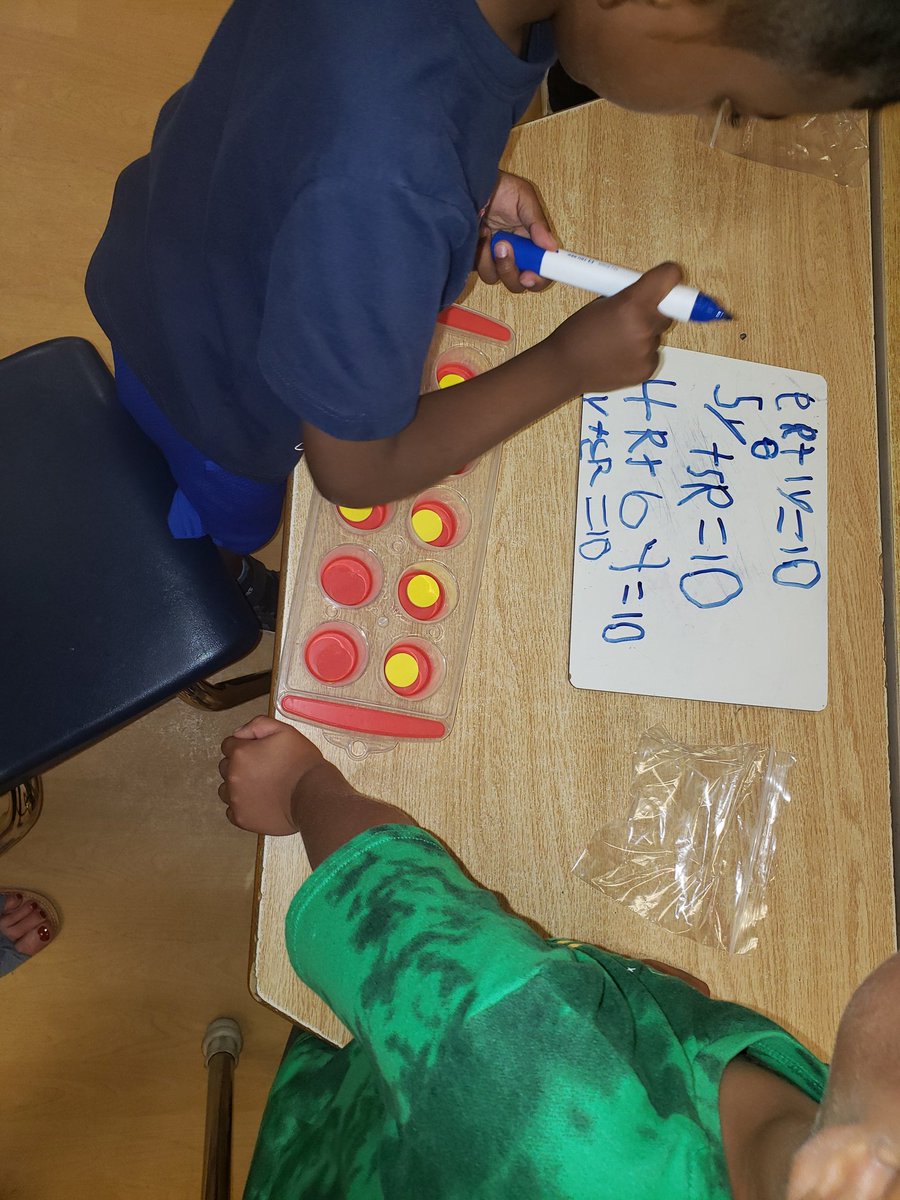 DucPetra's tweet photo. Making 10 at #SummerBoost2022 #flowerpot lesson #M4YC #thanks for sharing your great thinking K's https://t.co/5ISxYndWBf