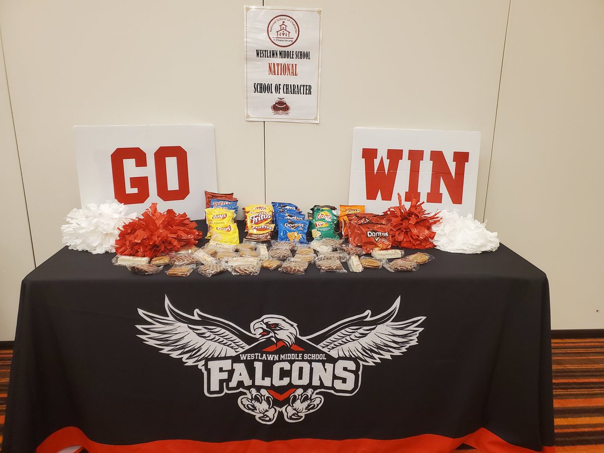 Fay__Little's tweet photo. Retreat and Refocus! Westlawn is ready for an amazing year. #wecompete #wmsretreat22 @WestlawnTCS @TCSBoardofEd https://t.co/ZVb6aYKPCX
