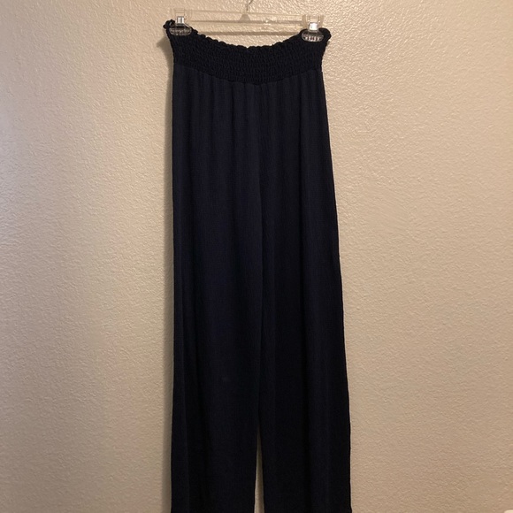 dree_miller's tweet photo. So good I had to share! Check out all the items I'm loving on @Poshmarkapp #poshmark #fashion #style #shopmycloset #ellentracy #kimrogers: https://t.co/SPLGEVMaov https://t.co/hdfU3XVzfy