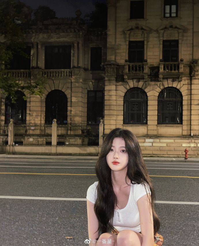 eyeos_official's tweet photo. 이것이 내가 그녀 앞에 서 있는 마지막 시간이다 ☺🥱나는 고통을 회복했다 🥰😍이제 아이오스로 완벽하게 돌아왔습니다 🤗🥰💞
#EYEOS #정셴예 #ZHENG_XHIANYE https://t.co/GoZCsco11n