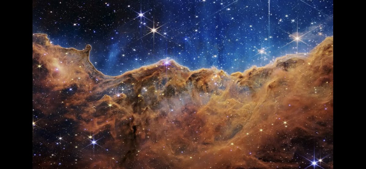 sparklinglalisa's tweet photo. absolutely no words. incredible. #jameswebbtelescope #firstimages https://t.co/zTxGetvZ9m