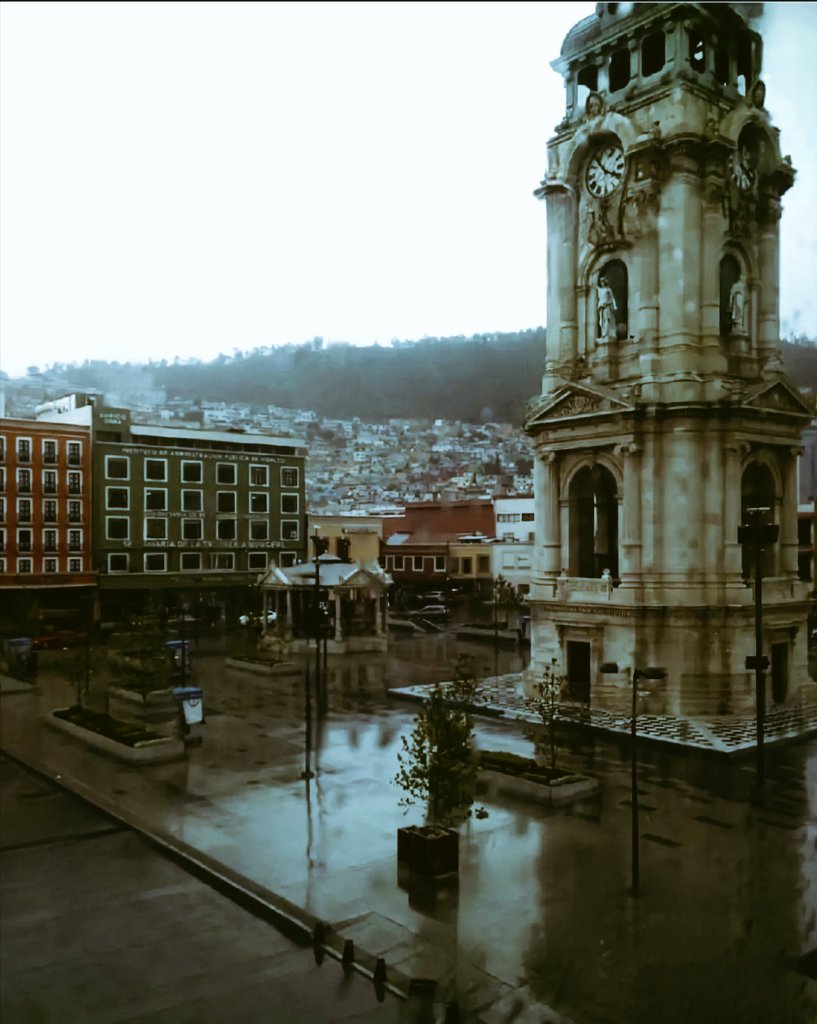 barbasru's tweet photo. ...no se porque sigo escribiendo de ti, siendo honesto se que jamás me leerás... https://t.co/IWvXEraJkp