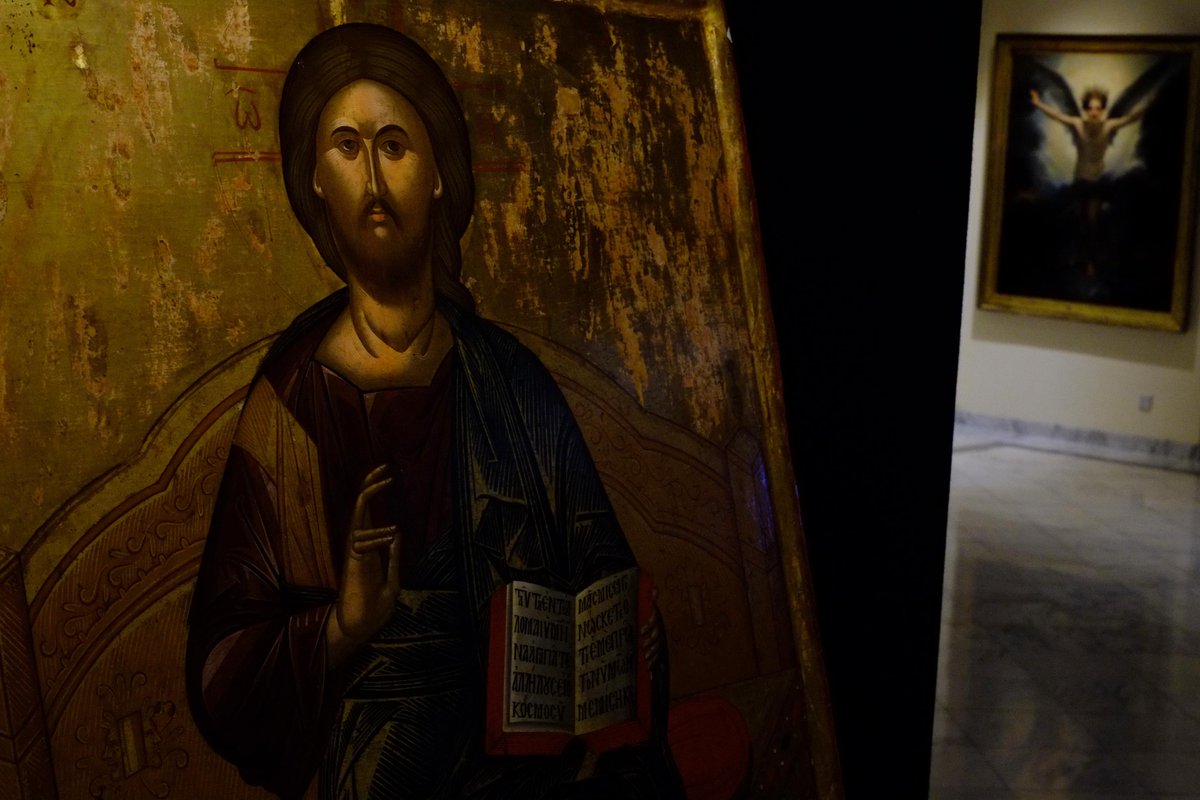 AP's tweet photo. 500-year-old icon looted from divided Cyprus repatriated https://t.co/l5QyeGxQQe https://t.co/S0Xm7lGiaC