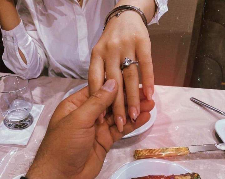 ml_e11's tweet image. قد يأتي الرزق علي هيئة شريك حياة سوي نفسيًا لا يعقدك ولا يحبطك ولا يكسرك.♥️