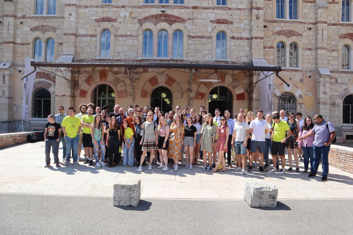 HP_Analytics's tweet photo. Dal 3 al 9 luglio si è svolta a Verona la 35esima edizione della #ModellingWeek organizzata da @Univerona per conto del #ECMI, con 60 studenti da tutta Europa. HPA sponsor dell'evento per favorire una sempre maggiore sinergia tra accademia e industria💪
#Mathematics #AI https://t.co/YuTO4M8mKO