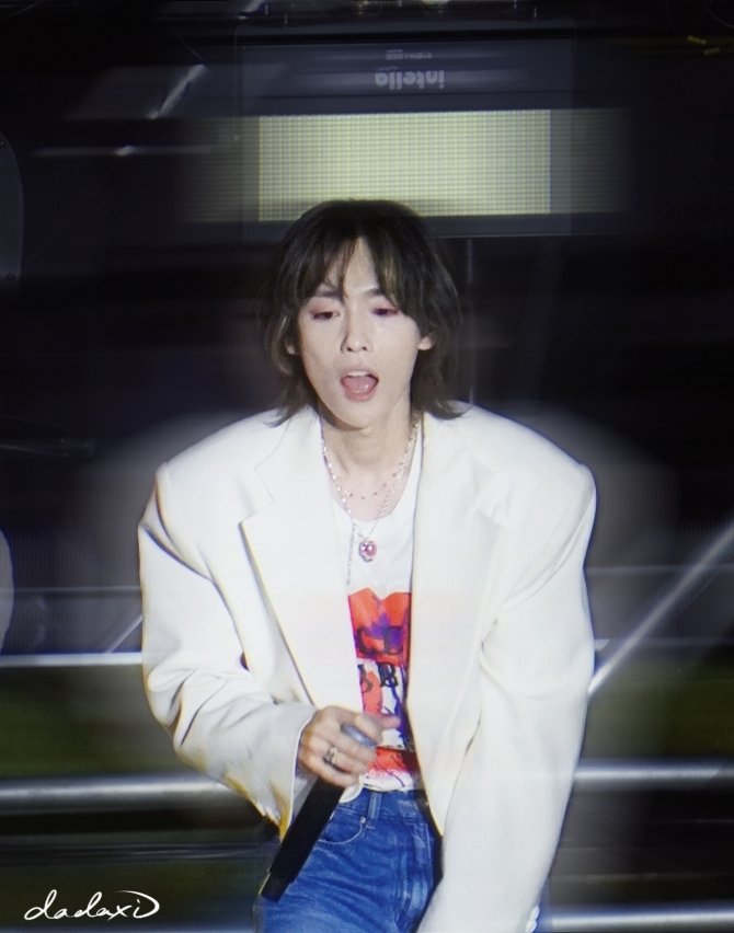 dadaxi9898's tweet photo. 토끼 지누 🐰 #WINNER #진우 #김진우 #JINU #HOLIDAY #HOLIDAY_IN_THE_CITY https://t.co/RPeHkQ4NyQ