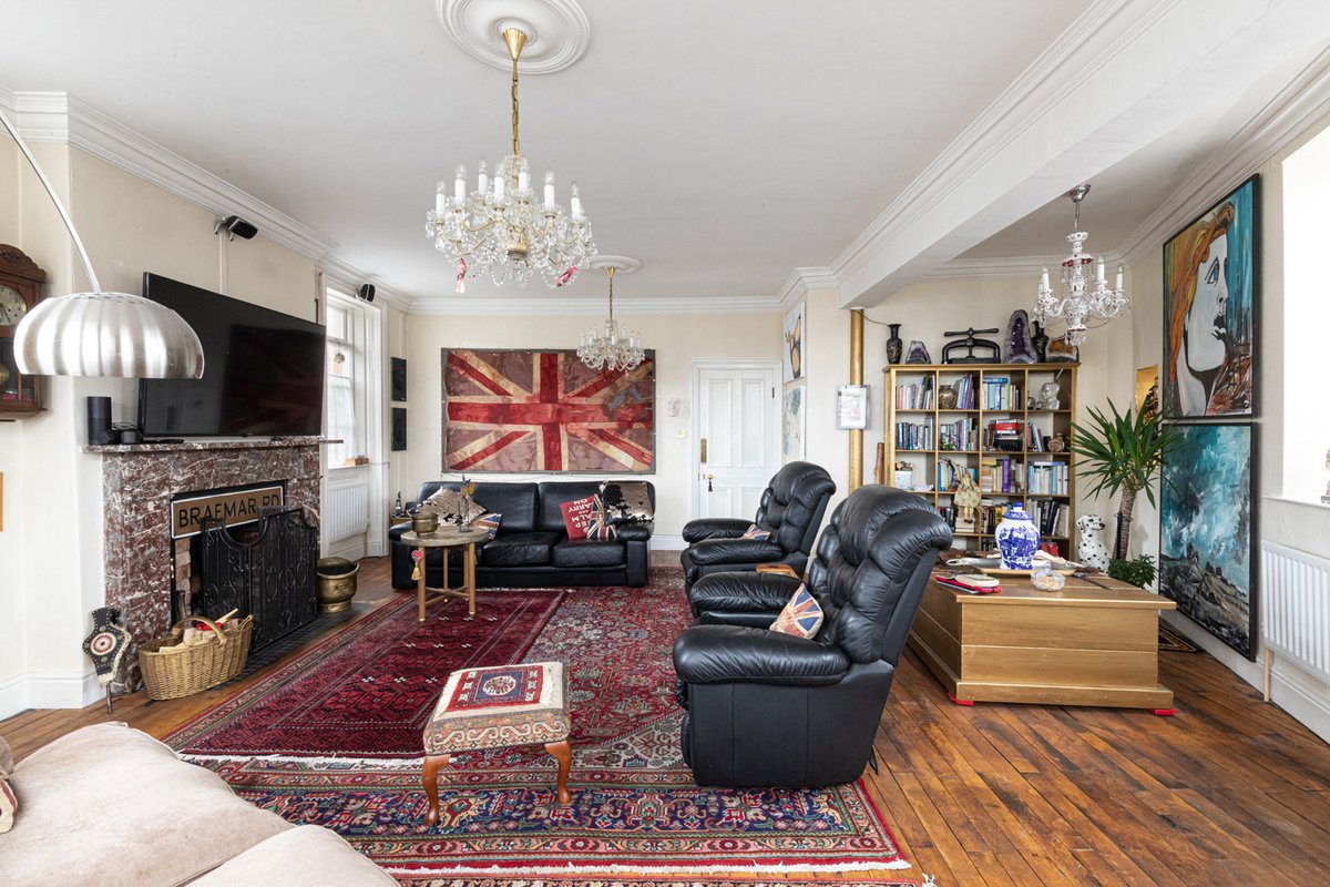 FinestProps's tweet photo. Bird Inn House, Wylam, Northumberland | 4 bedrooms | 2 bathrooms | 3 reception rooms. A characterful period property in the heart of a desirable Tyne Valley village. Find out more >> https://t.co/abX0LmdfVk Guide Price £545,000 #FinestProps #FinestPropertiesUK #Northumberland https://t.co/b2phQ37PQI