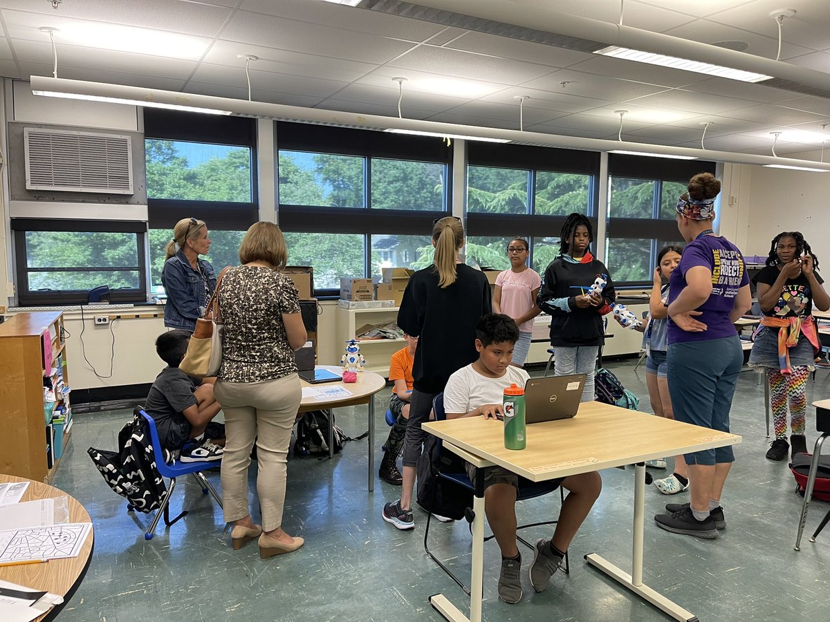 Ambur Bolling tweet media