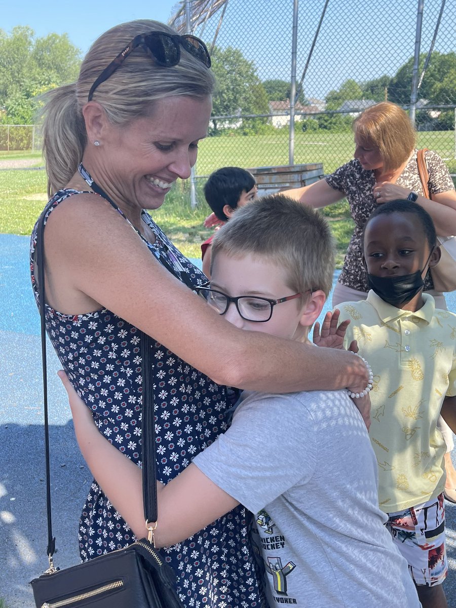 Ambur Bolling tweet media