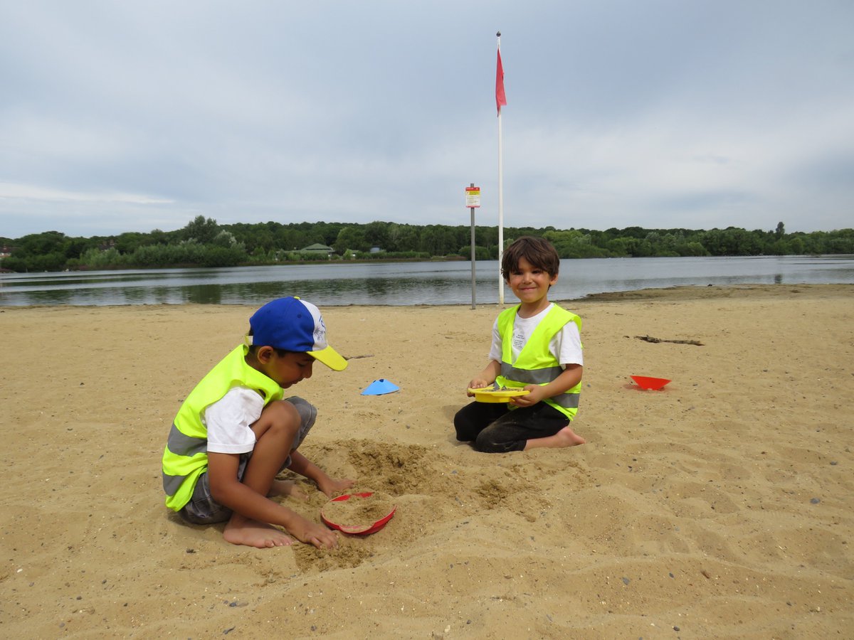 RiversideMhead's tweet photo. Year 1 have had the best day at the Ruislip Lido! Memories made, happy learners 😊🌳☀️🌊 https://t.co/iECpdoP4Ck