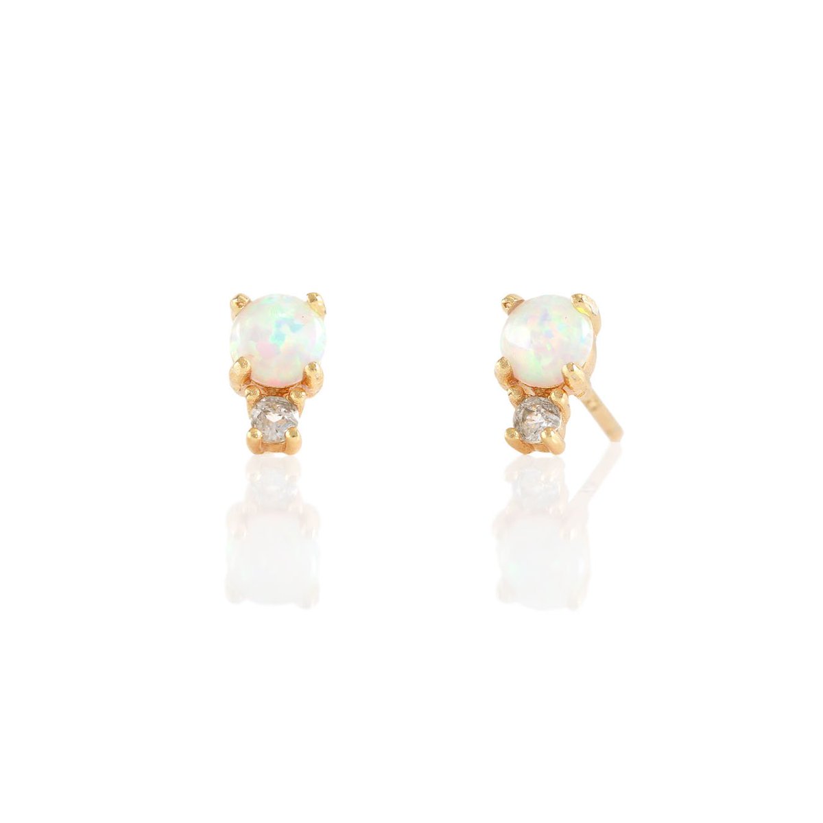 krisnations's tweet photo. Two stone stud earrings - in Turquoise with White Topaz and Opal with White Topaz.  Which do you prefer - Turquoise or Opal? Comment Below 👇🏼 
Swipe through 👉🏼 for details 

#earringsoftheday #studearrings #earringsofinstagram #opalearrings #turquoiseearrings #krisnations https://t.co/sEBzxVRQIn