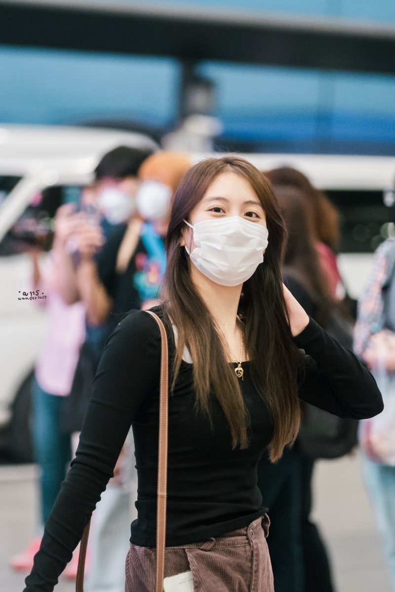 a115wanderlust's tweet photo. สาวสวยประจำรุ่นสอง🤩
#115NF #FondBNK48 https://t.co/FQZ8B7OQQk
