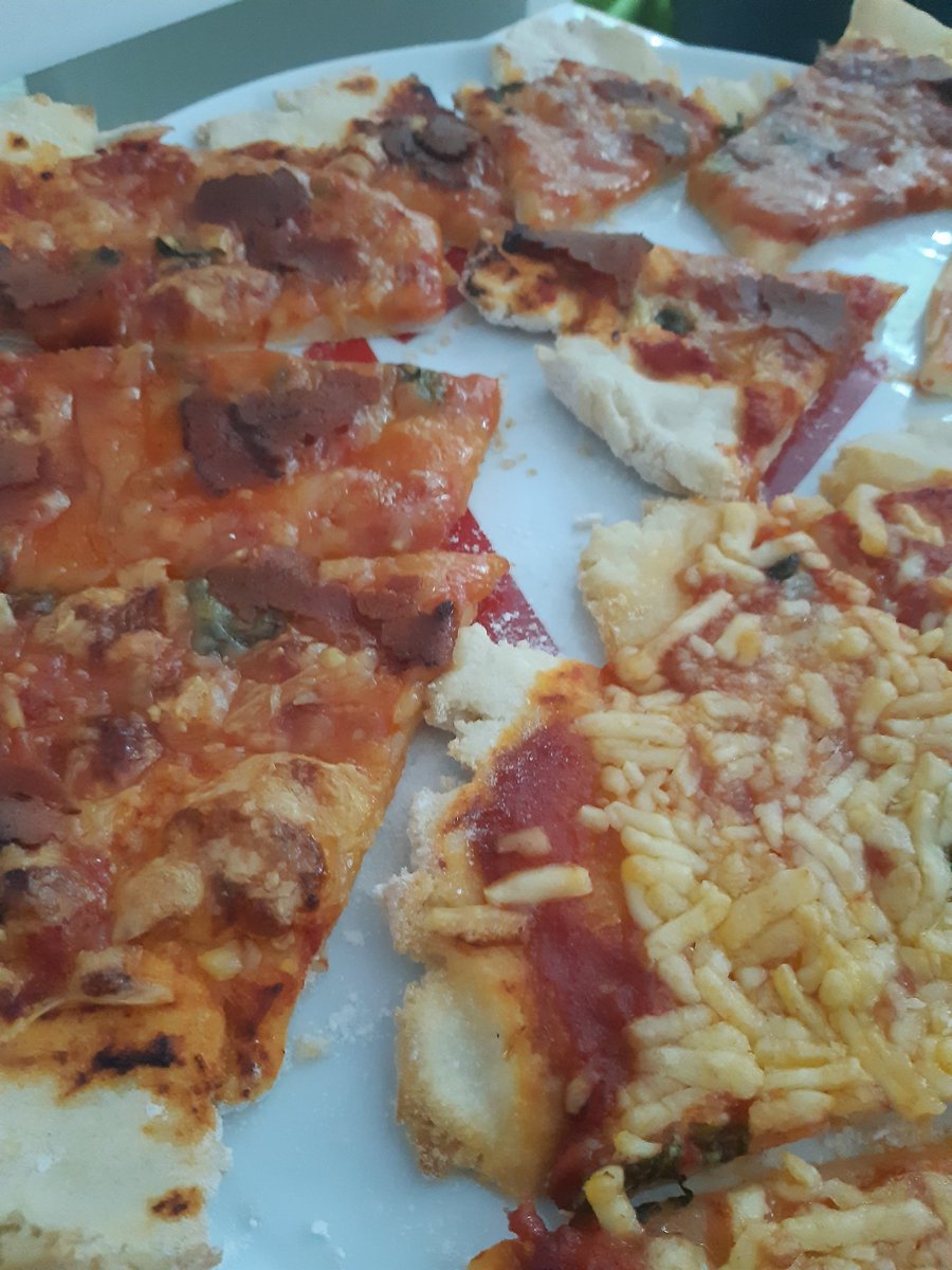 cookfulness's tweet photo. My GF pizza dough from #Cookfulness. Ready in an instant, allows you to make as many varieties of toppings you need from 1 batch. I did 4 different pizzas from 1 dough! Fab for garlic bread too! Great to make, great to eat, you make the pizzas YOU want!๐จโ๐ณ
https://t.co/rVaahr5sxj https://t.co/fLoj79VTeZ