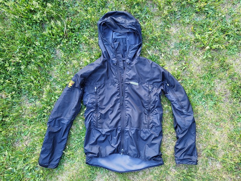 bergvolkNET's tweet image. RT gipfelwelt: Die wasserdichte Páramo Velez Jacket überzeugt im Test mit extrem hoher Atmungsaktivität. Ihr leicht wärmendes Futter macht sie zu einer guten Übergangsjacke. #Test #Funktionsjacke #Hardshell #Isolation #Isolationsjacke #Jacke #Kleidung #N…
