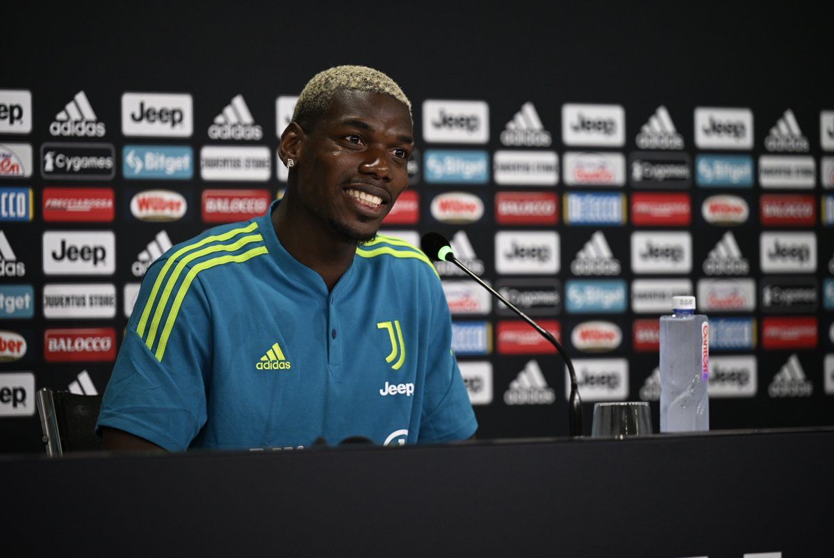 IFTVofficial's tweet photo. Haven't seen Paul Pogba smile this much since he left Juve 😄 https://t.co/GO5luVHdsb