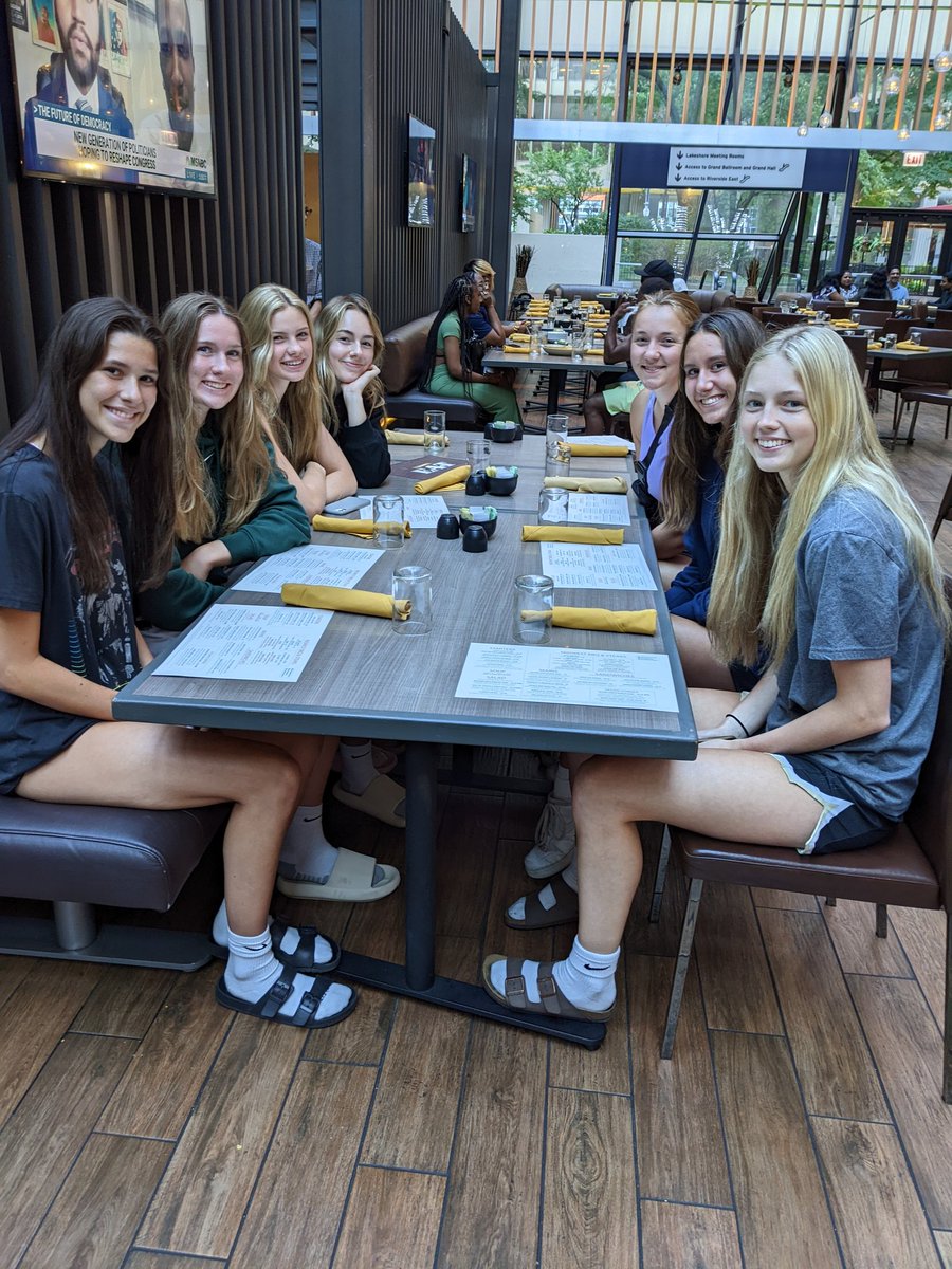mrsgadient's tweet photo. 5-0 in the Nike TOC in Chicago! Way to play! On and off the court 😎😀 Some fun-filled days! @ElisabethGad25 #mnfury #allthebball https://t.co/ZqeLSkuPAz