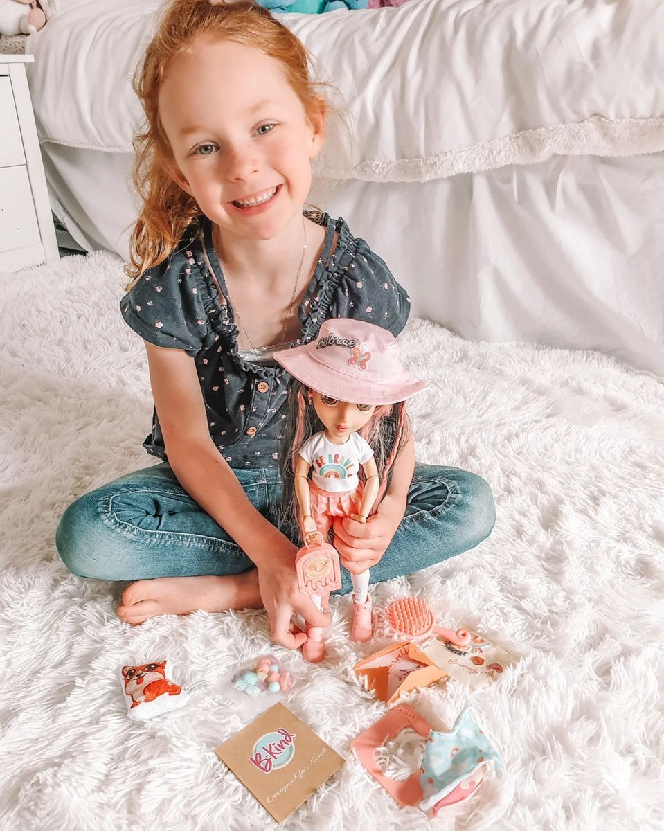 The girls have been testing out and playing with these beautiful BeKind dolls made from recycled materials. Includes customizable fashion accessories that can be used for the ultimate play. @podandherpeas  

#bekinddolls #ecofriendlytoys #greatforkids #summer2022 #summers