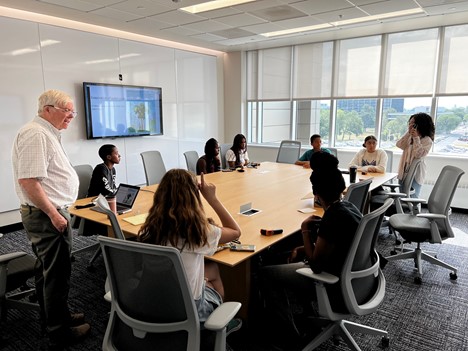 <a href="/UAlbanyASRC/">Atmospheric Sciences Research Center at UAlbany</a> is engaging with future generation scientists who are on campus <a href="/ualbany/">University at Albany</a> for the summer! The young group participate in programs organized by <a href="/GirlsIncGCR/">Girls Inc GCR</a> and <a href="/UAlbanySTEP/">UAlbany STEP</a> (l) <a href="/ChrisThorncrof1/">Chris Thorncroft☮️</a> with <a href="/GirlsIncGCR/">Girls Inc GCR</a> + (r) <a href="/UAlbanyASRC/">Atmospheric Sciences Research Center at UAlbany</a> Dave Fitzjarrald with <a href="/UAlbanySTEP/">UAlbany STEP</a>:
