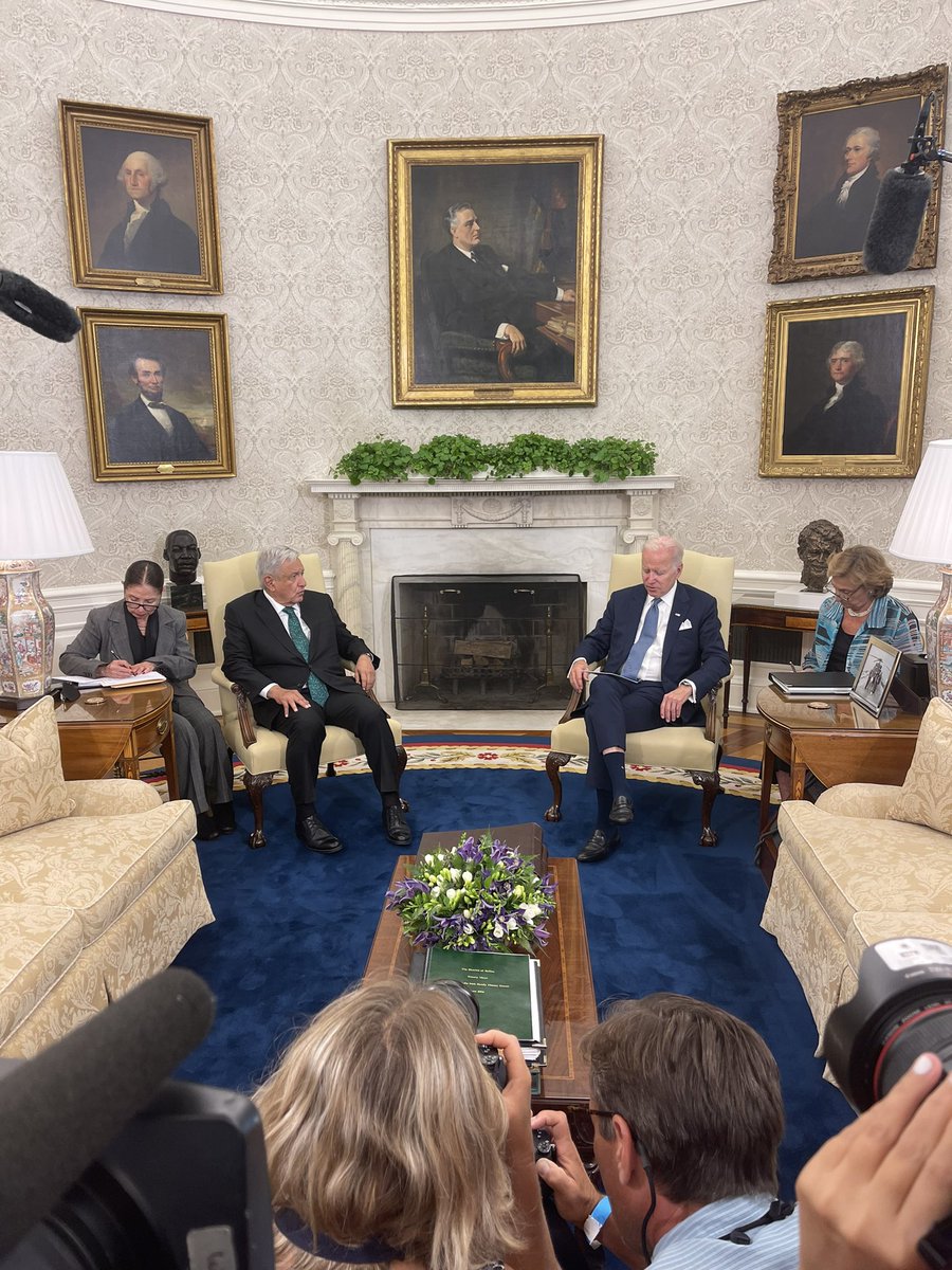 EliStokols's tweet image. Extraordinary—AMLO has been speaking for 25 minutes in the Oval, offering Biden a lengthy soliloquy about the New Deal, gas prices and opportunities for greater economic collaboration. He is still going…