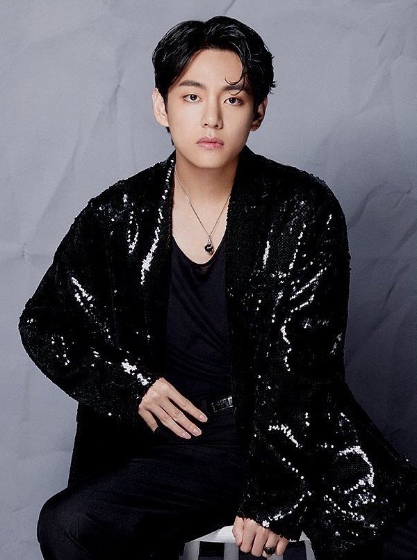 borahae_BTS's tweet photo. Hilo con las Nuevas Fotos individuales de #BTS para el Photobook especial Dicon x D' FESTA, compartidas por Dispatch — #tae #Taehyung #tae 방탄소년단 #btsdfesta https://t.co/8sLPHFHQpl