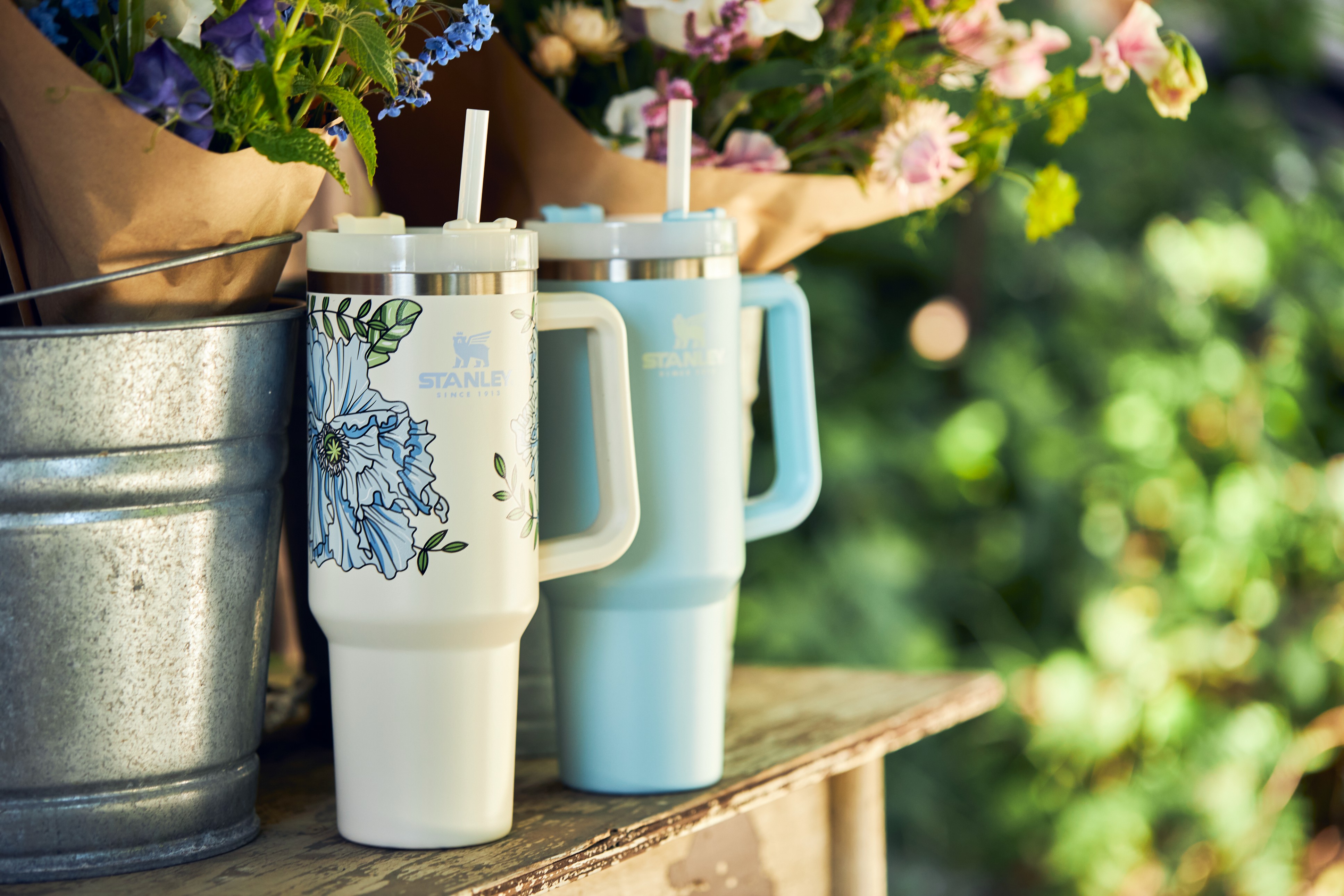 Stanley 1913 on X: Evoking pops of early summer blooms and poolside cool,  Cream Floral and Aqua are the latest limited edition 40 oz Adventure  Quencher Travel Tumblers, available now. Shop these
