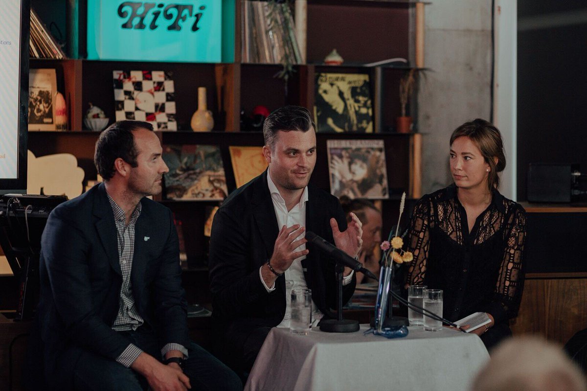 ironclad_inc's tweet photo. We loved joining @IrishTechGCs at Ireland's first ever #LegalTech and #LegalOps festival last week! So proud to be part of that energetic and GROWING community 💚 #LegalTechOpsIreland https://t.co/qcI2aOSh16