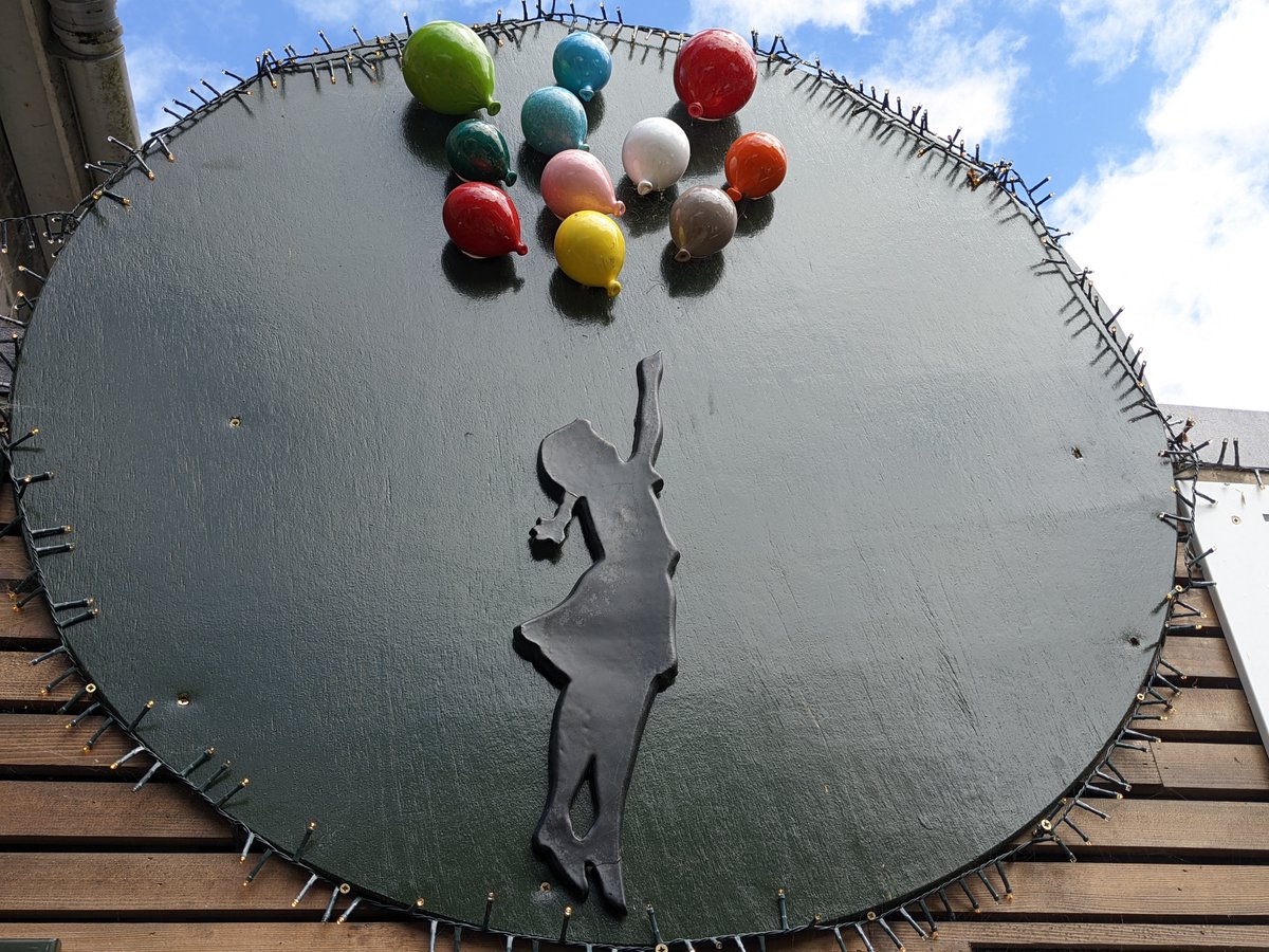 newtooorg's tweet photo. Happy 1st Birthday to @the_tram_cafe at #albertcollegepark @DubCityCouncil 
Thanks for the lovely coffee.
#outdoors #outdoorart #alfrescodining #yumyum https://t.co/snPj7NqUsS