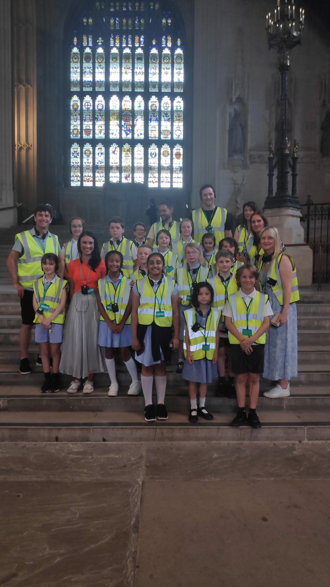 BowdonCS's tweet photo. Amazing trip to HoP. Fascinating tour and then watched a debate on internet safety, followed by creating our own party manifestos! #ethosclub https://t.co/GgumIWlEY5