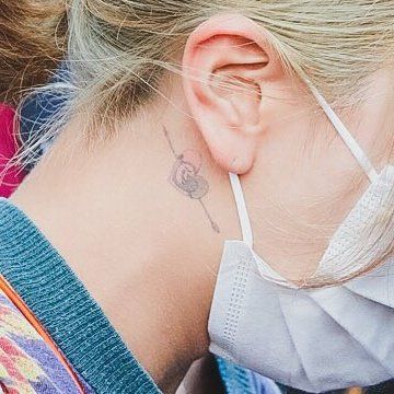 softiejing's tweet photo. Last tweet for awhile but knowing she went near her neck tattoo 🥺 https://t.co/RqFT9KbxpM