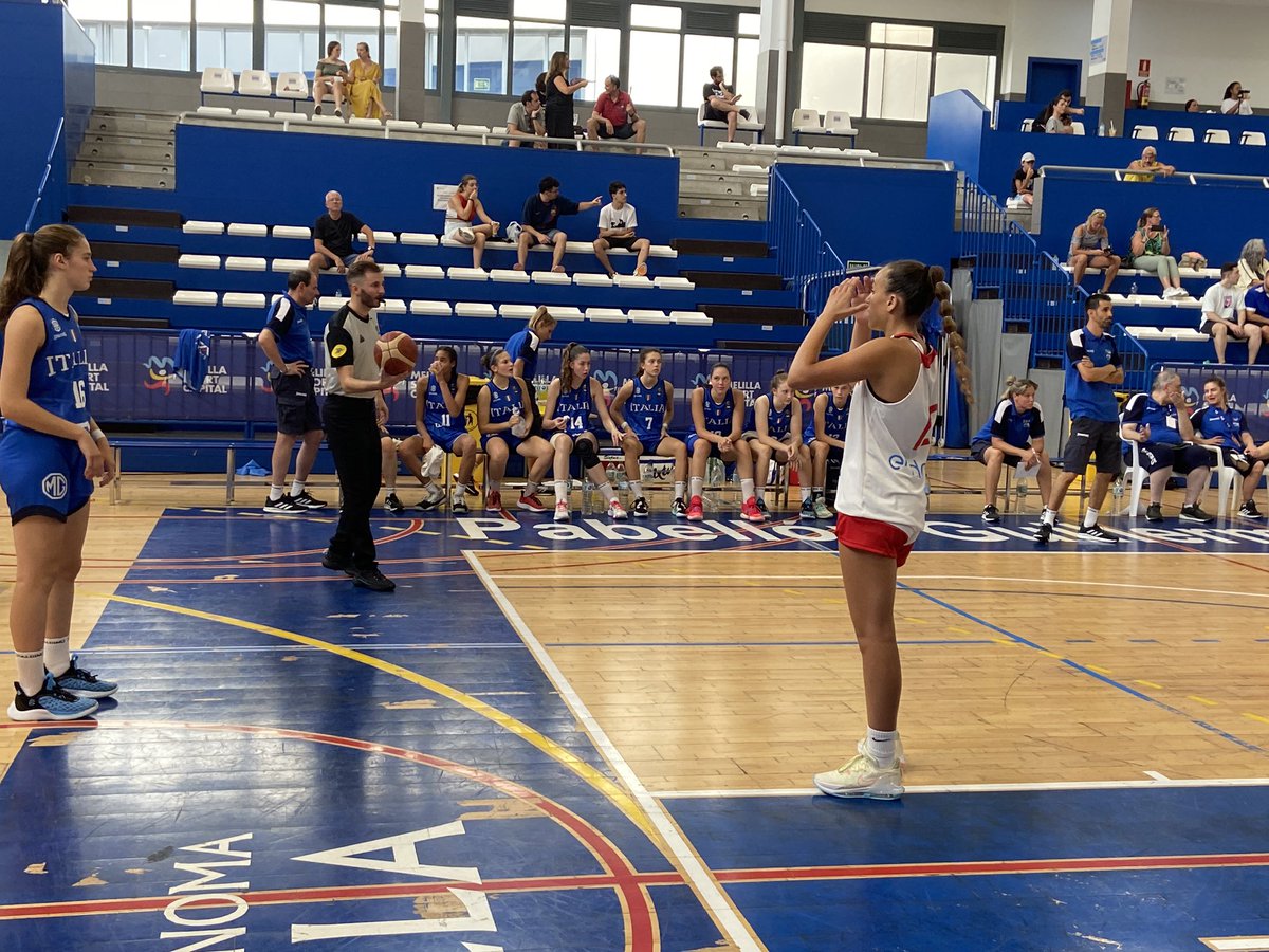 PlayMelTv's tweet photo. 🏀 3er Cuarto 

🇪🇸48-36🇮🇹(04:59)

@MSC__Oficial @FMBMELILLA @BaloncestoESP https://t.co/kdqeKZ9xBJ