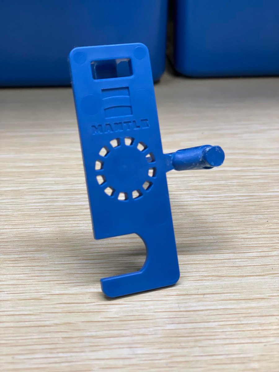 mantle3d's tweet photo. 🗣️"We’ve had issues in the past demolding parts from 3D printed plastic inserts. Mantle inserts were a totally different experience.” -- Amanda Wiriya from Wepco Plastics, INC..

➡️ Learn more about Wepco's trial here: https://t.co/sAx1fYfvou surface finish and demolding https://t.co/gQ0KCYbyv0