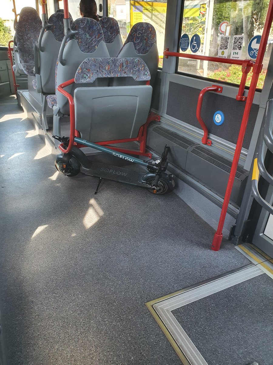 funkolive's tweet photo. Trotz #9EuroTicket sind die Regionalbusse angenehm leer. Schade bloß, dass die Linie schon in Ebrach endet und nicht zumindest bis Oberschwarzach oder so geht.

#ÖPNV #Bus #Bamberg #Ebrach #Steigerwald #Franken https://t.co/FdFDHeaDy8