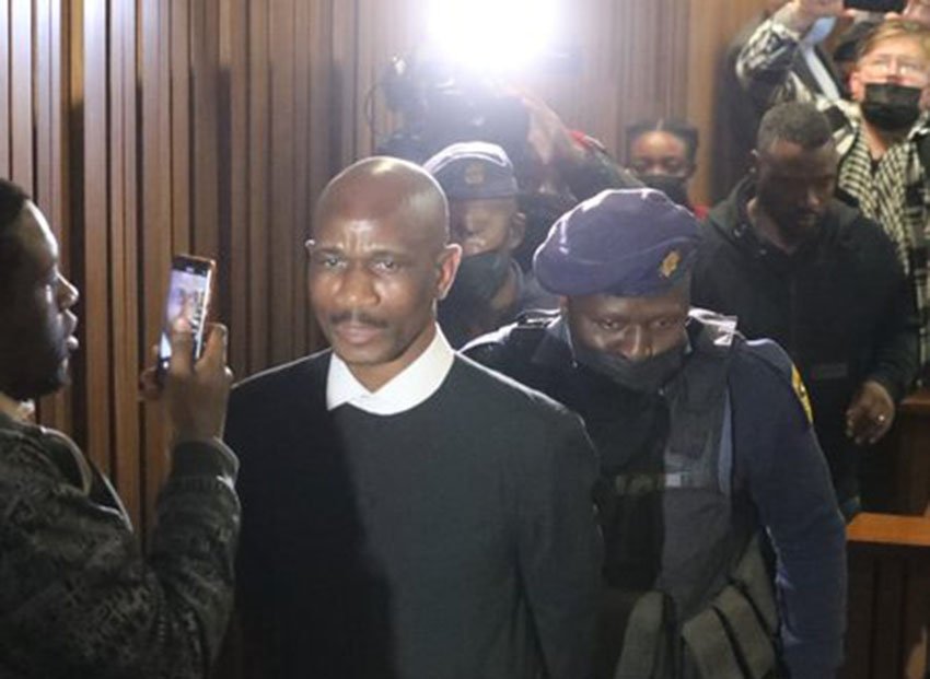 mailandguardian's tweet photo. Senzo Meyiwa trial: Advocate Dan Teffo quits, cites ‘harassment’ by judge - The defence advocate had earlier failed to obey a court order to file papers for his challenge to the Pretoria high court’s jurisdiction to adjudicate the murder trial https://t.co/4JhdYEwIvk https://t.co/tTdXqGlCEt