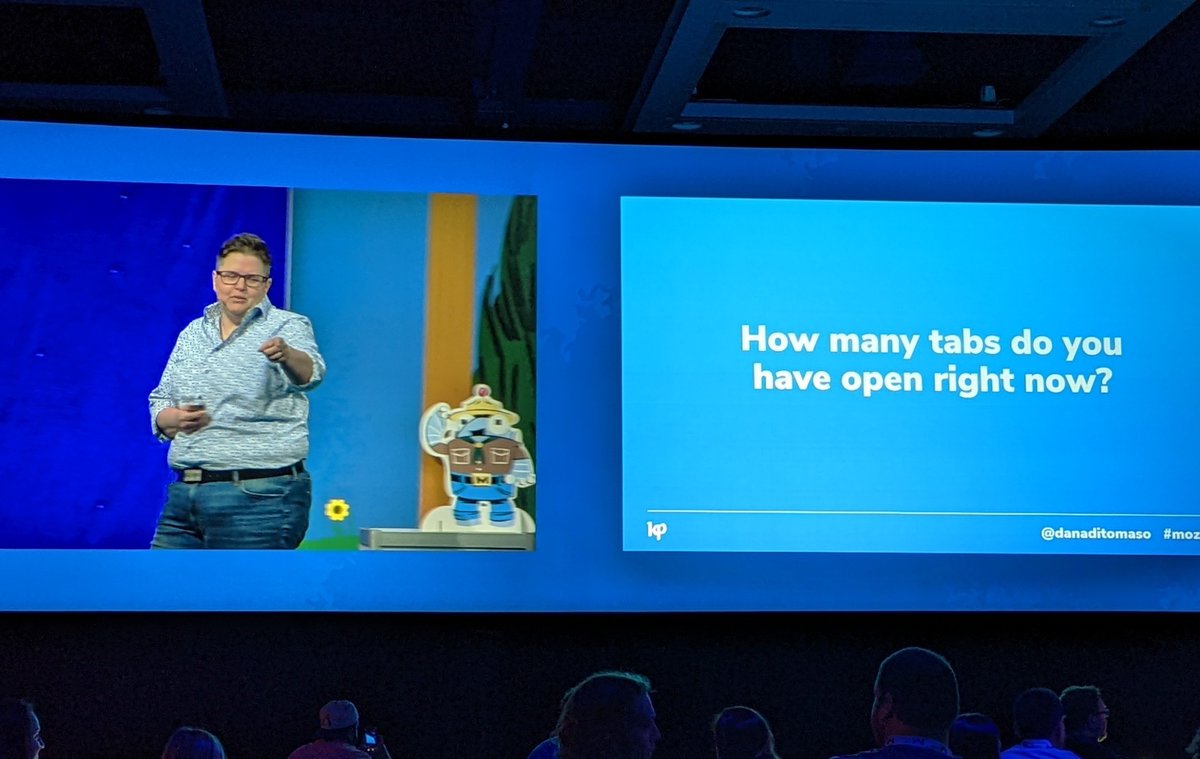 sandpoper's tweet photo. "I have this Marie Kondo approach to tabs. If it doesn't give you joy, close it." 

@danaditomaso calling us out!

#MozCon https://t.co/mGu43MEQE2