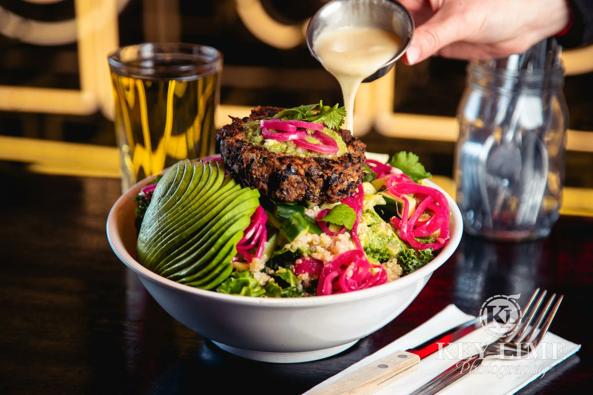 KeyLimePhoto's tweet photo. Vibrant colors and contrast in the foods you choose can really affect how it draws in the viewer. Adding pops of color as a garnish really helps to elevate a dish's presentation
#foodphotography #foodphotographer #lasvegasphotographer #lasvegasfoodphotographer #cuisinephotography https://t.co/jJFeAMPbXQ