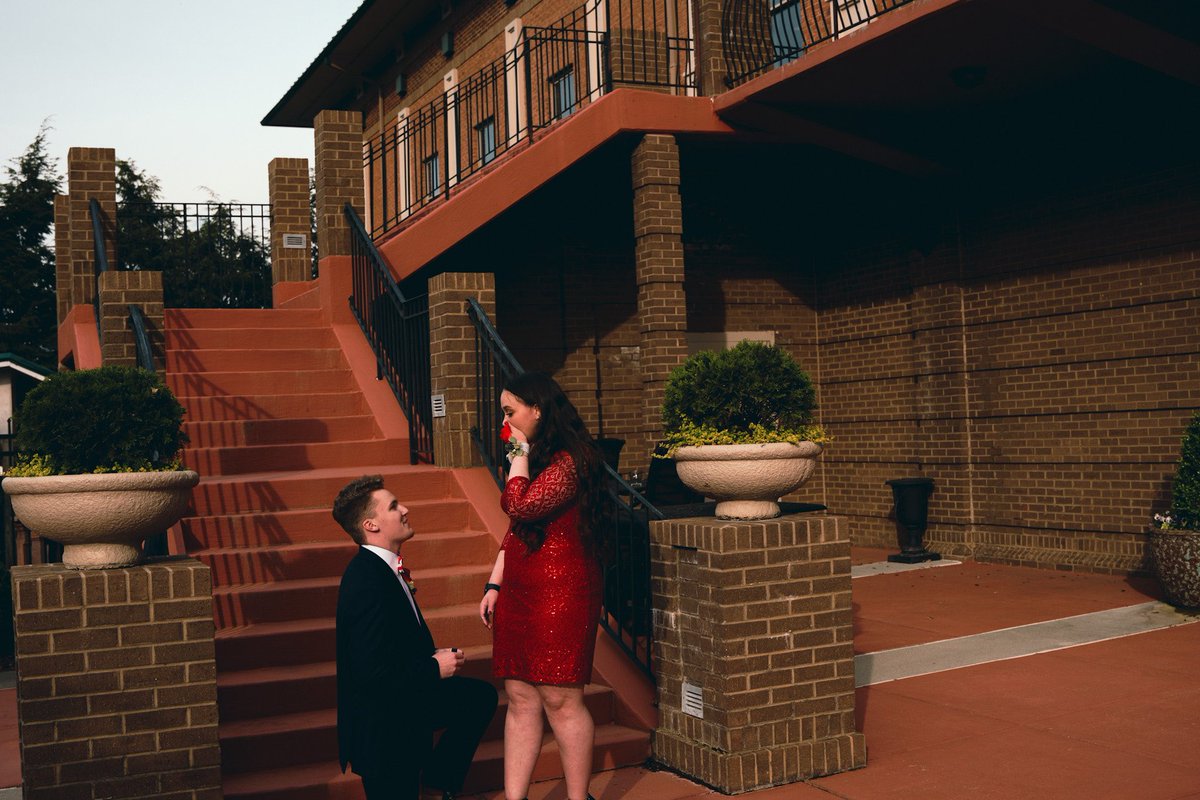 MyDempseys's tweet photo. Formal Proposals🤩 #engagement #diamondjewellery #dempseys https://t.co/jYGixCnYki