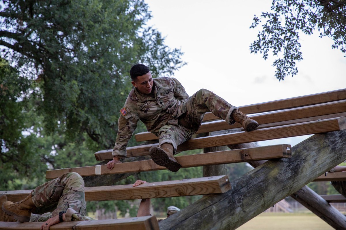 USArmyNorth's tweet image. #Throwback to Futures Command’s Best Squad Competition, one of the Army’s best commitments to building high-performing, cohesive teams to fight and win our nation’s wars - together!

#BestSquad #FuturesCommand #BestSquad22 #ArmyStrong