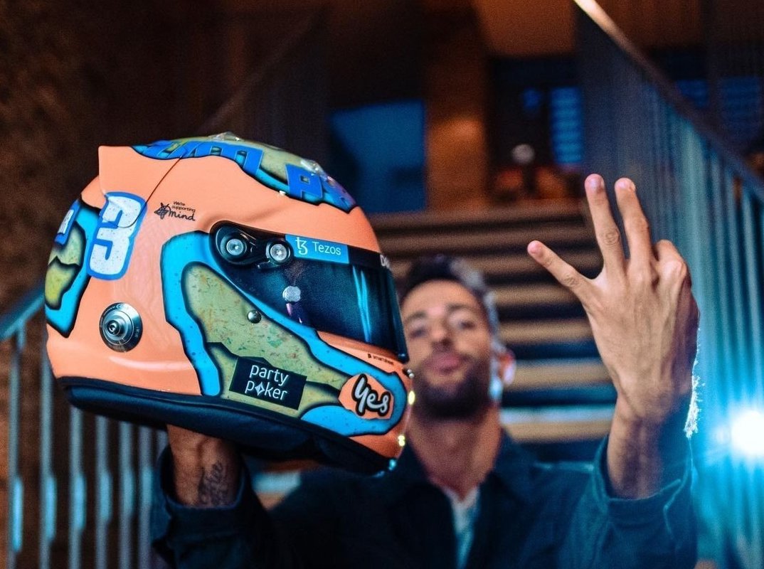 F1 Twitter I present to you, the

✨Daniel Ricciardo 2022 Season Mega-thread✨

aka the investigation into:

Is Daniel Ricciardo truly washed, or has his bad luck been underreported?

.<a href="/danielricciardo/">Daniel Ricciardo</a>