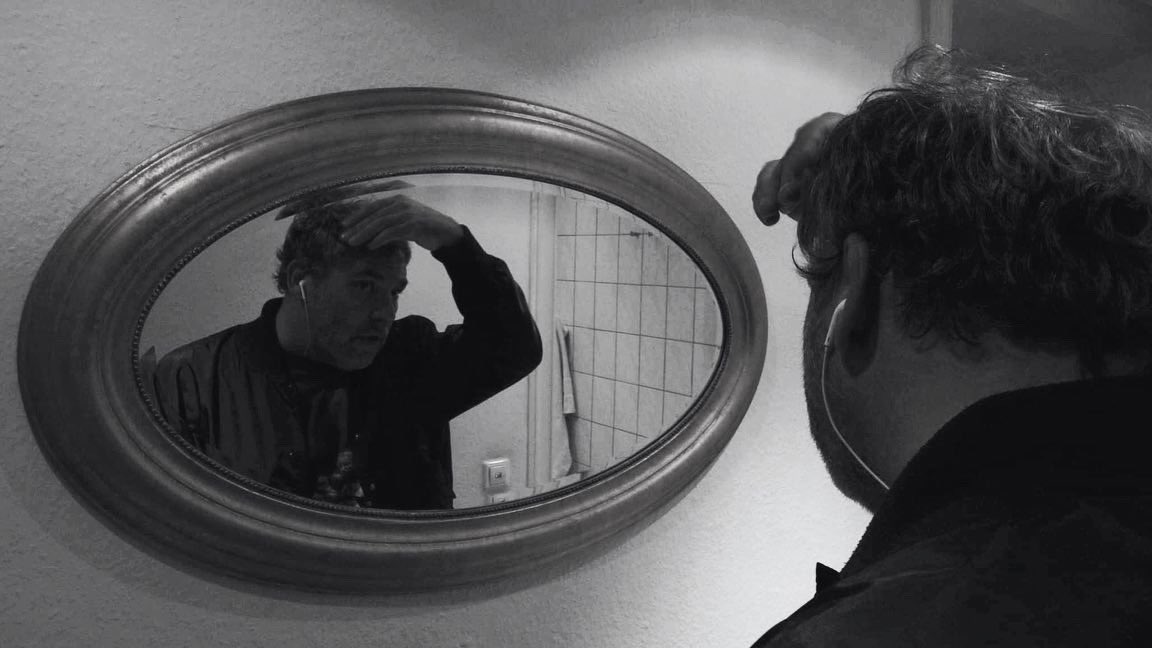 7 días, 7 tardes y 7 noches en Berlín… fin!

Tengo cosas que contar; estas son:

1 Hemos grabado el videoclip de “Tarde”, tercer y último single de adelanto de la cara B de Transcocktail.