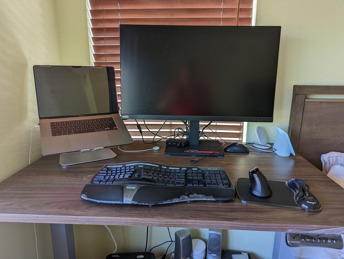 cvaidya's tweet photo. Amazing #MyFlexiSpot desk.

@FlexiSpot https://t.co/y8UwthDsZV