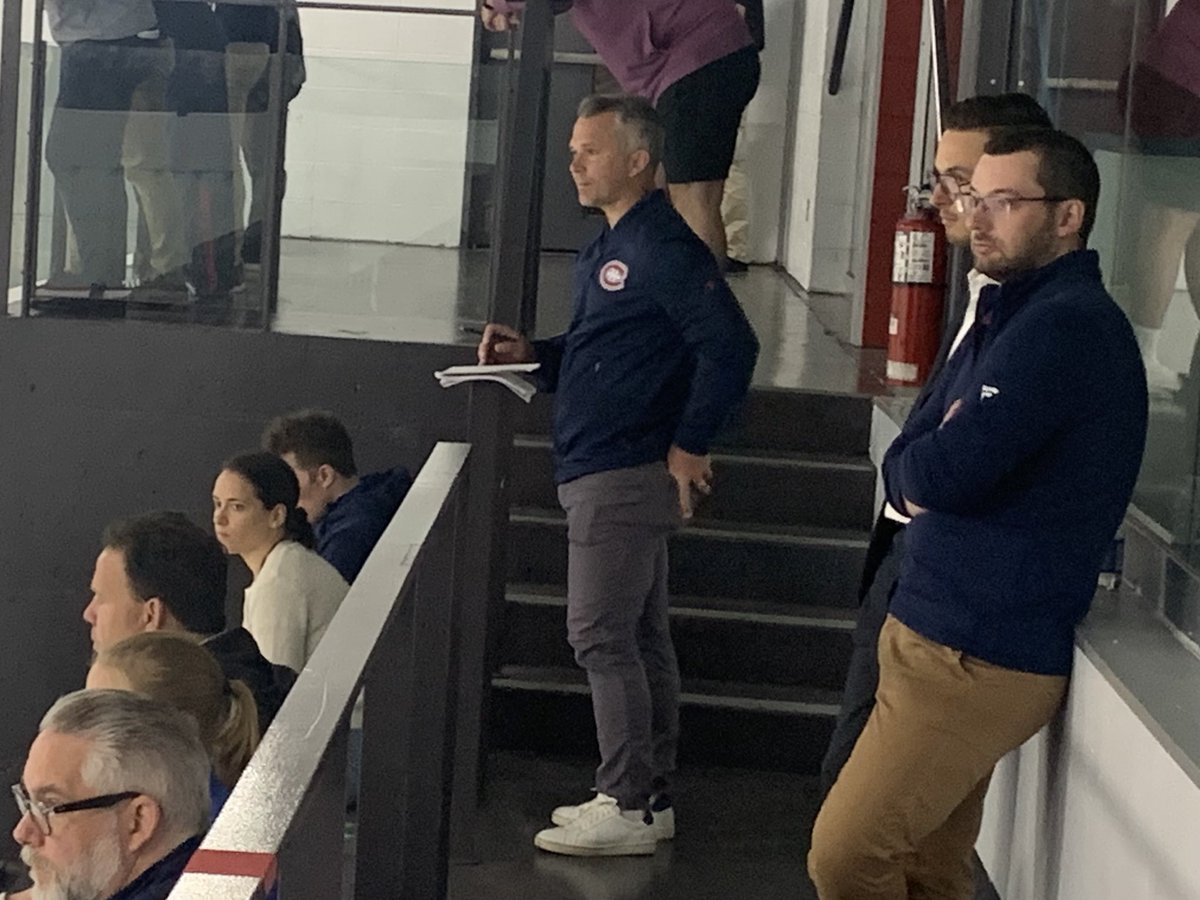 StuCowan1's tweet photo. #Habs head coach Martin St. Louis watching #Habs development camp from stands in Brossard #HabsIO https://t.co/lt76Icq8dI