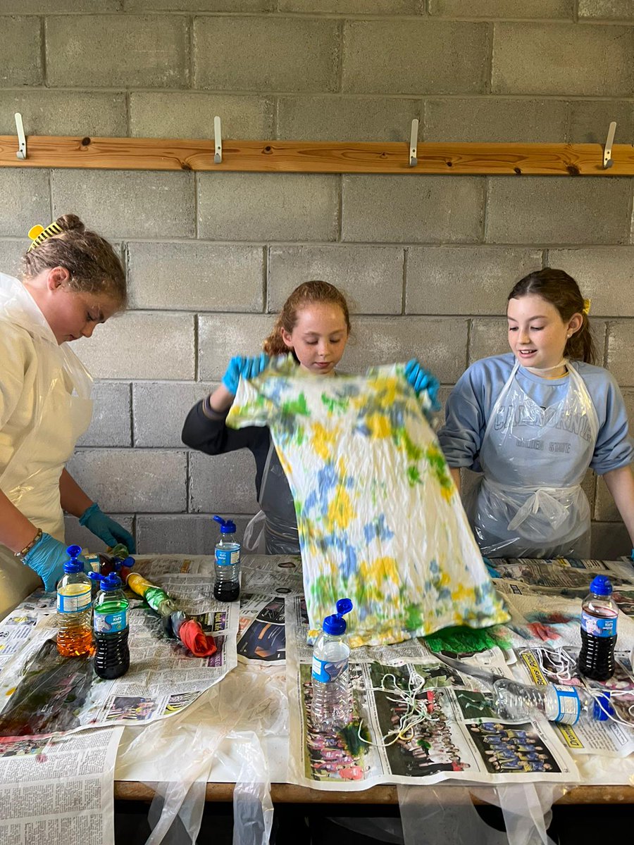 limerickyouth's tweet photo. Creating tie-dye t-shirts & an exciting drumming workshop were part of the action on day one of our #Kildimo Summer Camp at @kildimopallas Can't wait for day 2😃 Spaces available (10-13yrs) - DM for more! #limyouth #lys #WestLimerick @ywirl @LimClareETB https://t.co/75qbE3LiKt