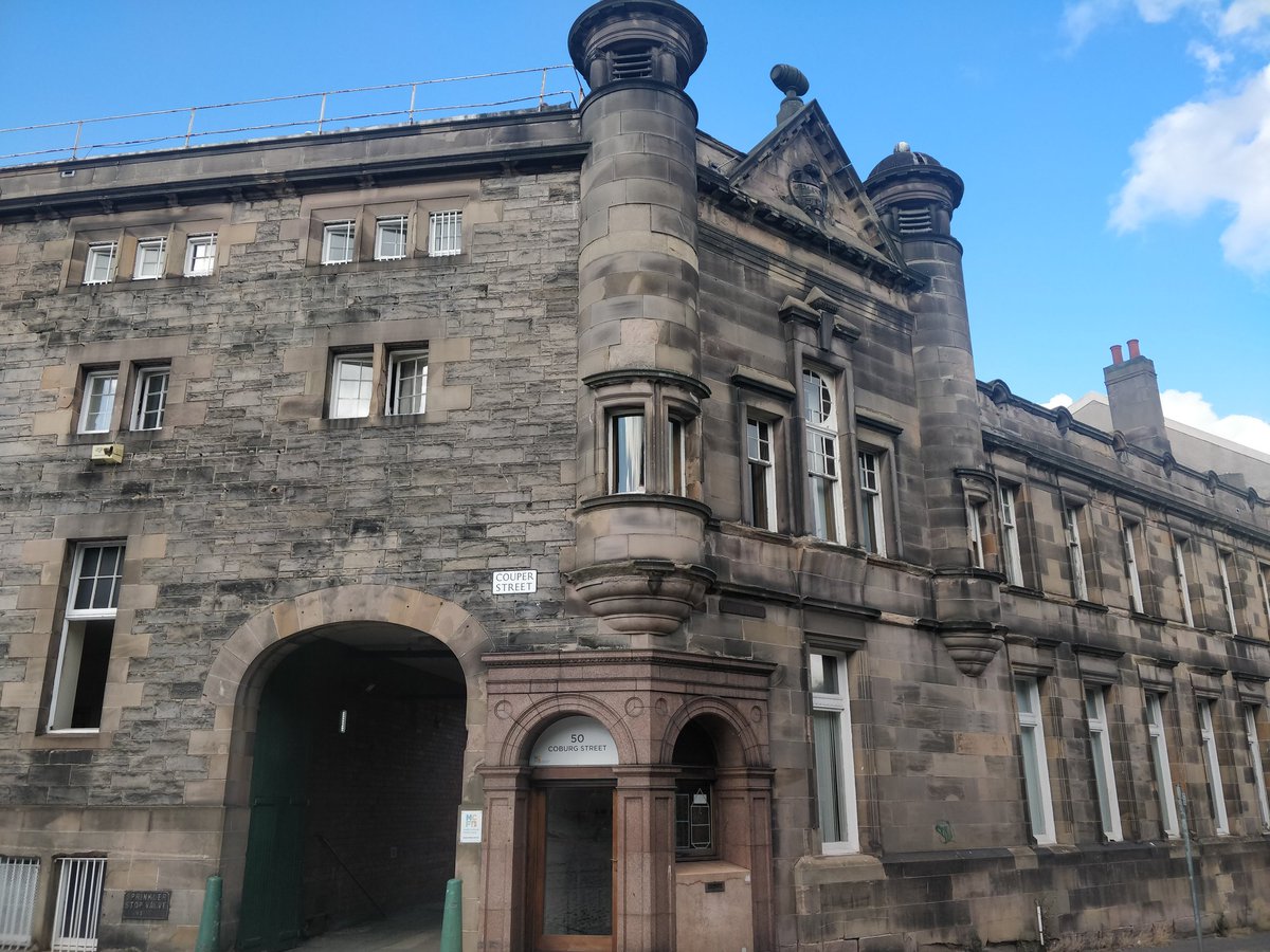 This for @kaskwhisky. Do you know this  building in the Shore?