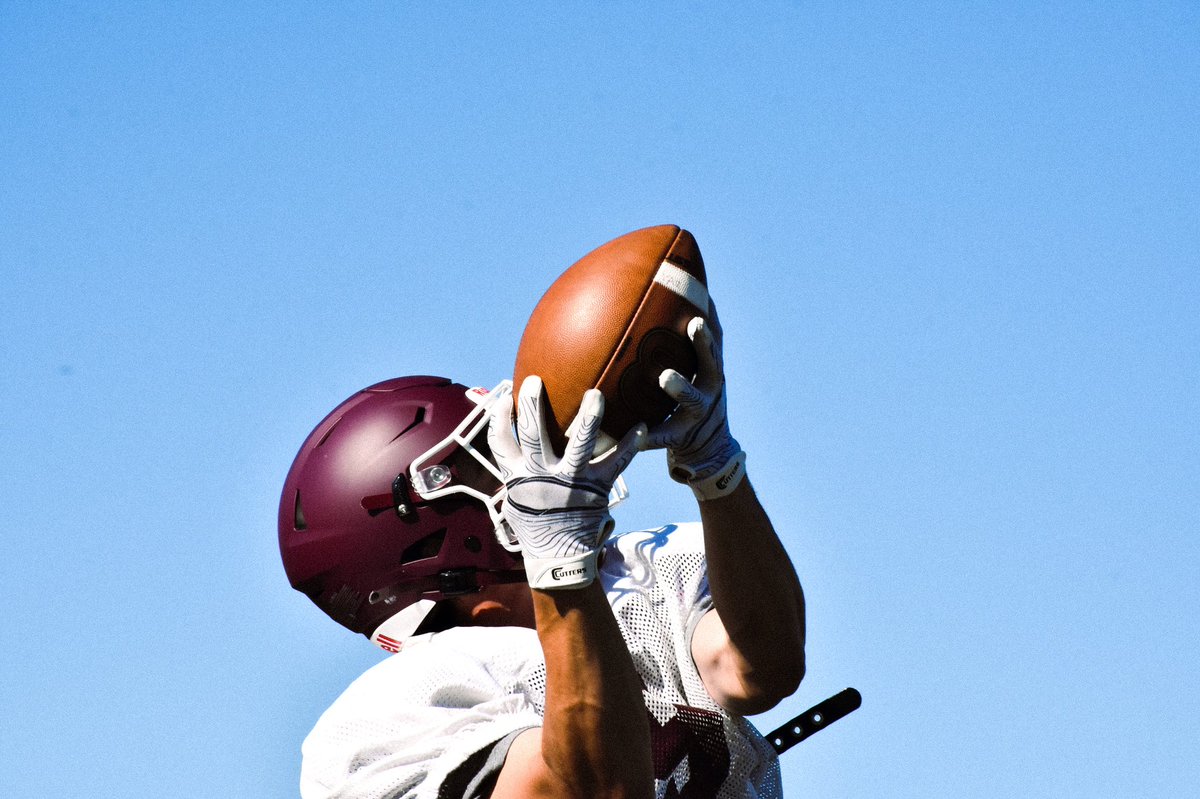 LTHSfootball's tweet photo. grind don't stop. https://t.co/z1ksvz3qNA