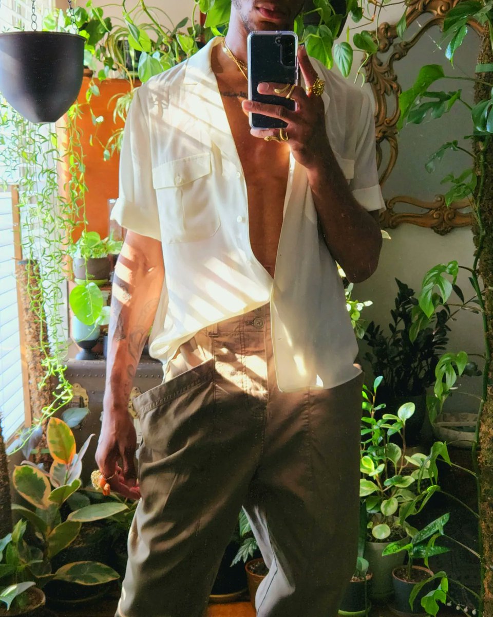My plants remind me to stay hydrated.

instagram.com/7thson92
