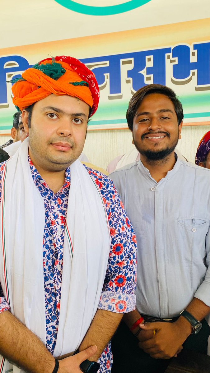MrTather's tweet photo. गीता में स्पष्ट शब्दों में लिखा है
निराश न होना
कमजोर तेरा वक्त है
तू नही.......…
@SagarsAjmer 
#teamsagar https://t.co/4em73DBVuU