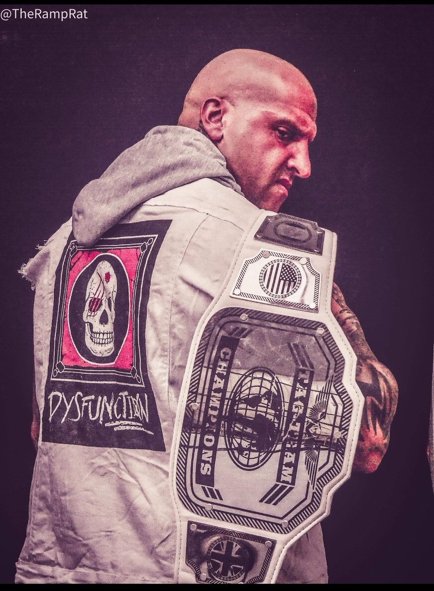DNAProwrestler's tweet photo. Gold #dysfunction #JoinUs https://t.co/1xjcw7BWRX