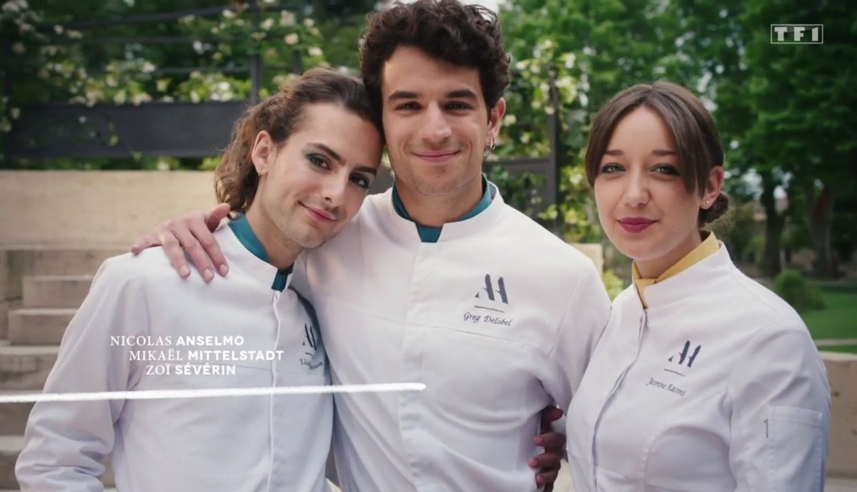 Soldatdesmedias's tweet photo. C'est parti pour l'épisode 441 de #icitoutcommence 🏖️ #ITC https://t.co/AOKJXVD0eV