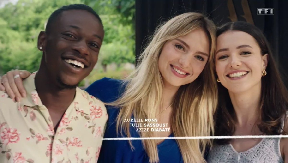 Soldatdesmedias's tweet photo. C'est parti pour l'épisode 441 de #icitoutcommence 🏖️ #ITC https://t.co/AOKJXVD0eV
