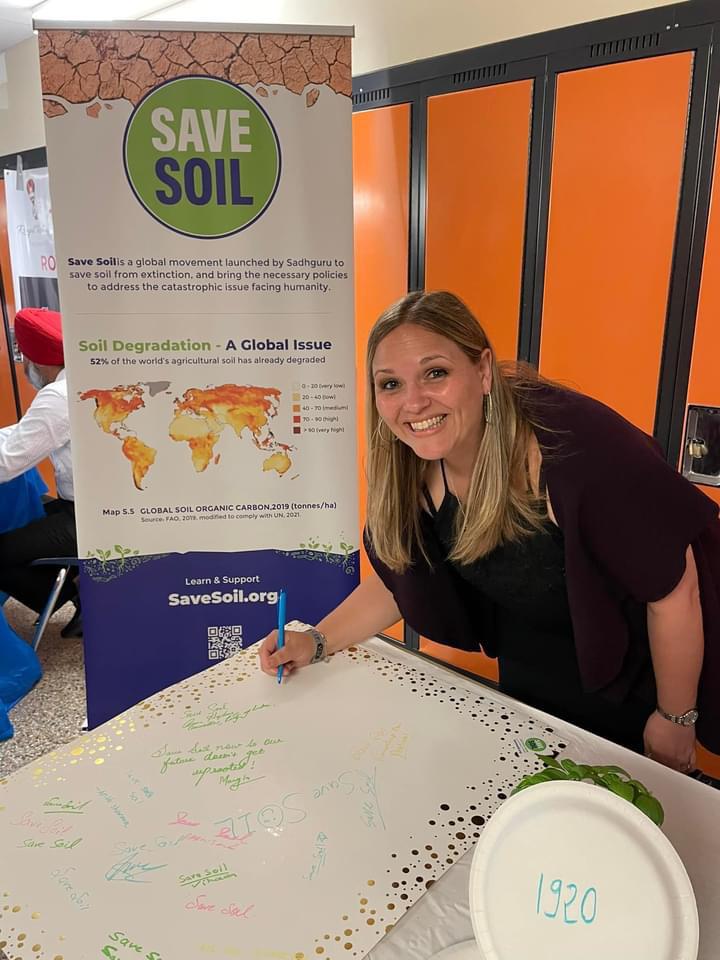 Sadhguru (@sadhgurujv) on Twitter photo Dear <a href="/LMathys/">Lindsay Mathyssen</a>, thank you for embracing the pledge to #SaveSoil by seconding the 'Soil Conservation Act' in Canada, created to respect Soil conservation and Soil health. A rich & abundant planet is the wealthiest legacy we can hand over to our children. Let’s make it happen. -Sg Dear <a href="/LMathys/">Lindsay Mathyssen</a>, thank you for embracing the pledge to #SaveSoil by seconding the 'Soil Conservation Act' in Canada, created to respect Soil conservation and Soil health. A rich & abundant planet is the wealthiest legacy we can hand over to our children. Let’s make it happen. -Sg